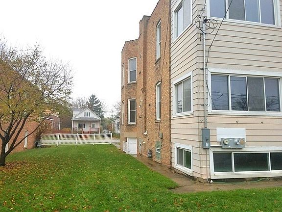 4th image of 1337 Oak Park Ave APT 2