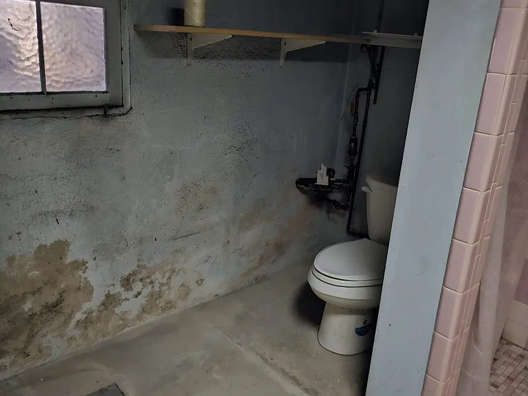 428 W Cedar St — Photo 22