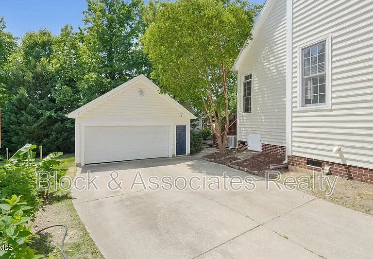 109 Old Savannah Dr — Photo 28