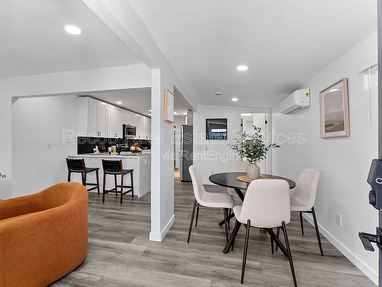 5248 Adams Ave — Photo 3