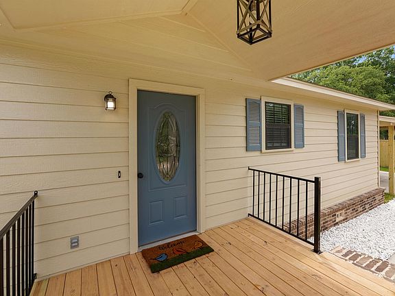 4th image of 2409 Waterwood Dr
