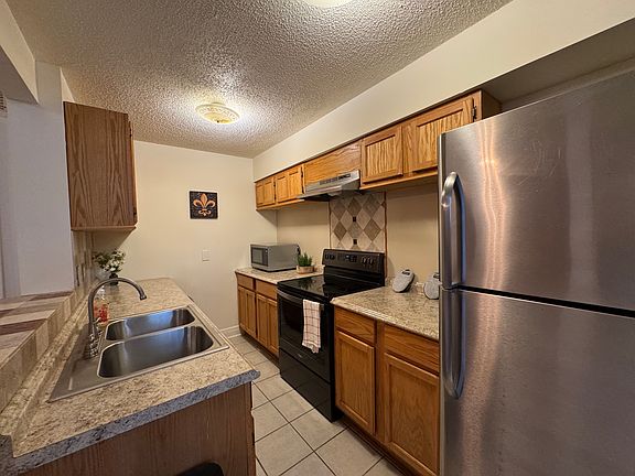 3rd image of 7530 Burthe St