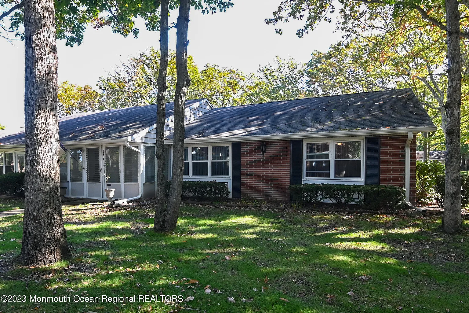 280D Kingston Court photo 1