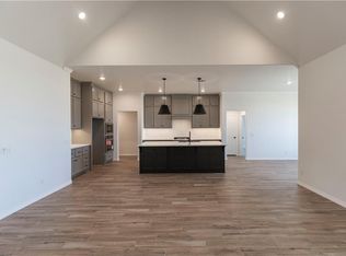 9784 Rita Blanca Rd, Edmond, OK 73025