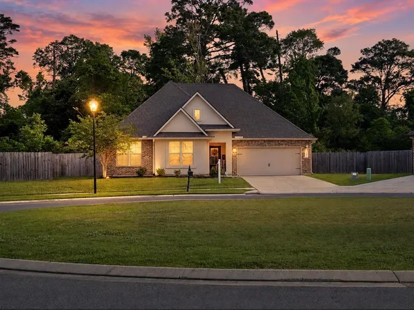 8875 Tatler St, Denham Springs, LA 70706
