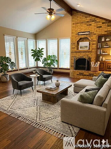 3 bed, 2484 sqft, $3,200 — Photo 4