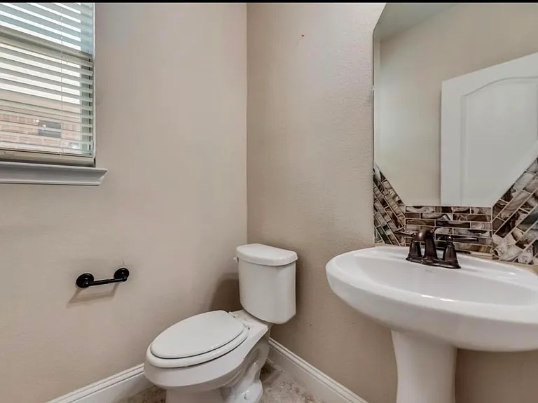 3716 Cameroon Ln — Photo 14