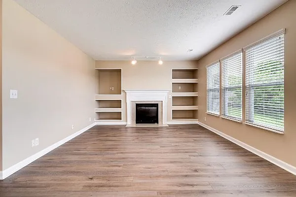 102 Wagon Ct — Photo 12