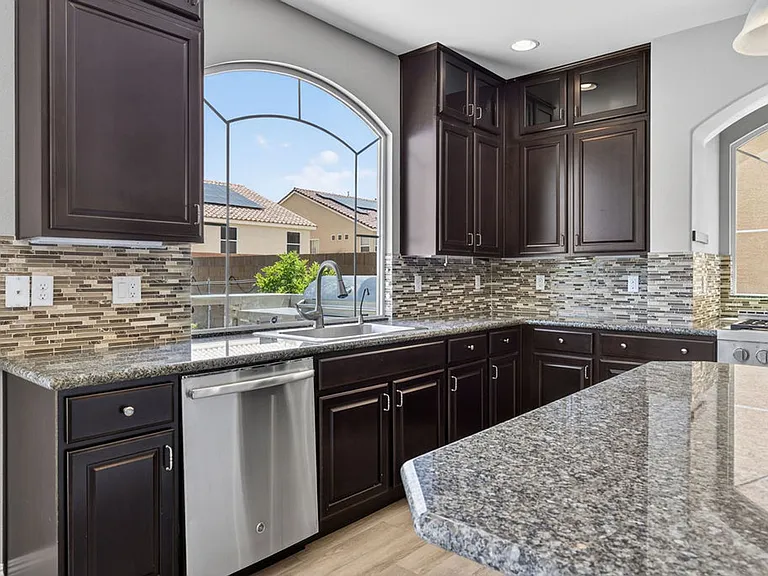 9610 Twin Rivers Ct — Photo 15