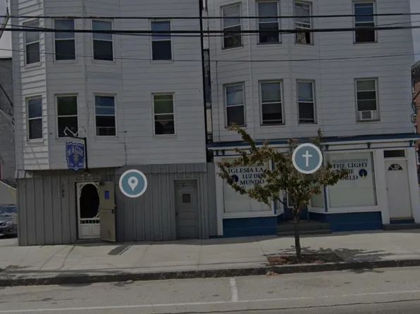 195 Lincoln St, Lewiston, ME 04240