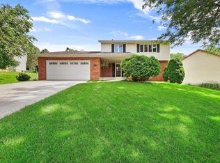 9 Newport Cir, Madison, WI 53719