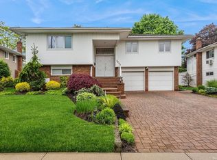 2943 Hewlett Ave, Merrick, NY 11566