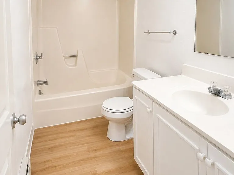 University Park Apartments near Cornell University — Photo 266