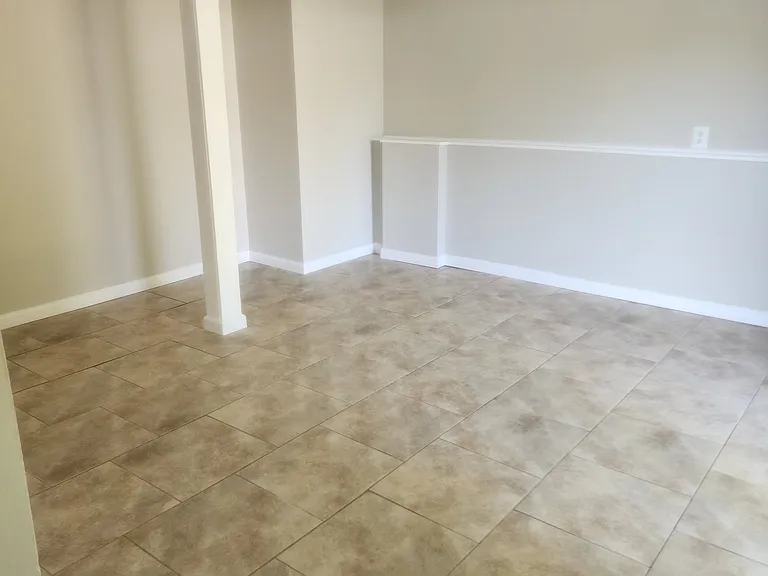 1435 Seminole Rd — Photo 8