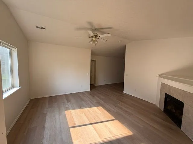 108 E Jadynn Ct — Photo 5