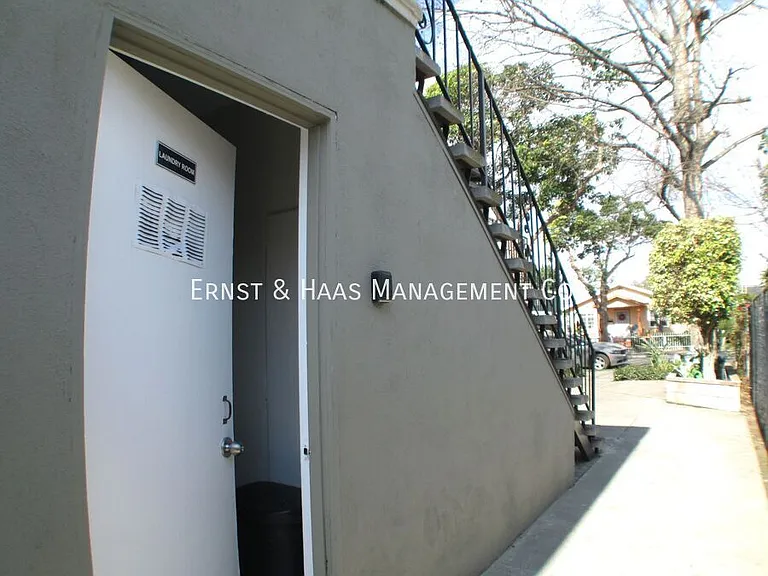 230 E Hullett St #1 — Photo 28