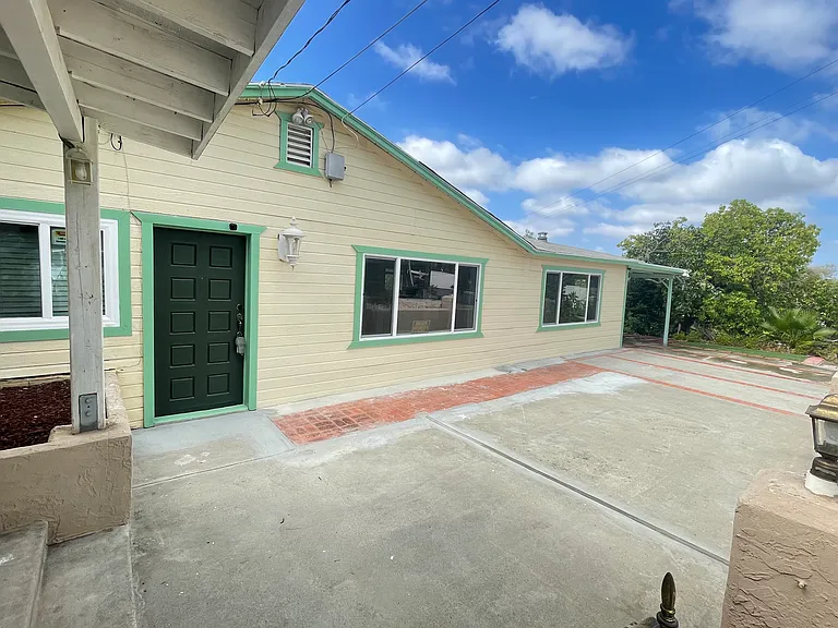 533 Mar Vista Dr — Photo 17