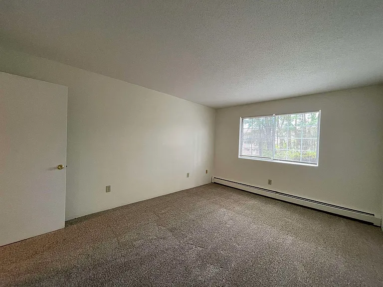 379 Huse Rd #8 — Photo 29