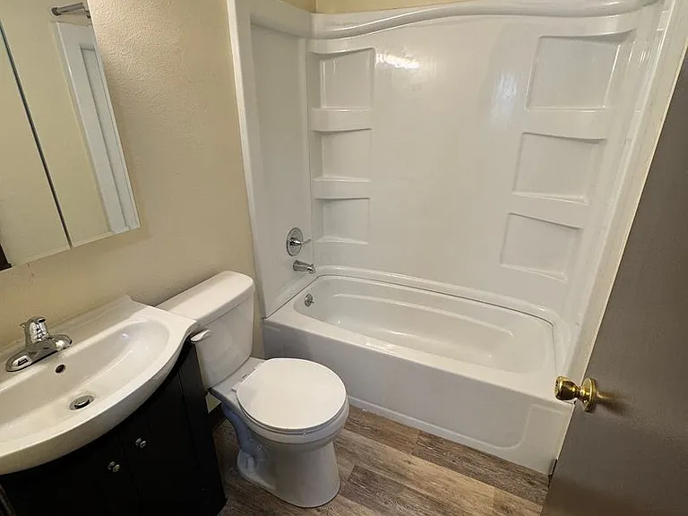 Mathews Road Apartments — Photo 10