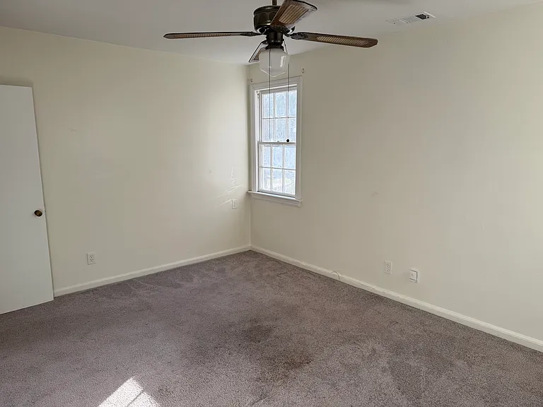 2835 Schaul St — Photo 11