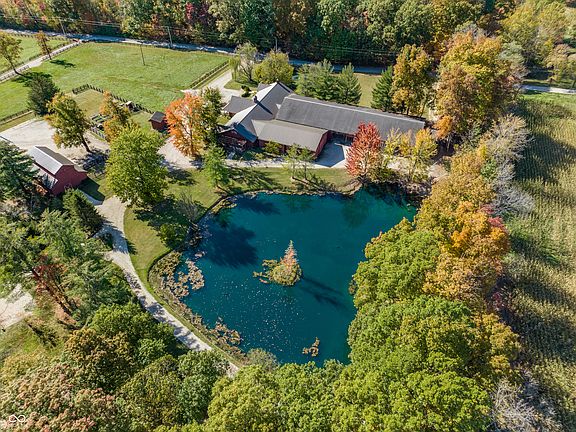 3rd image of 2034 Dubois Rd