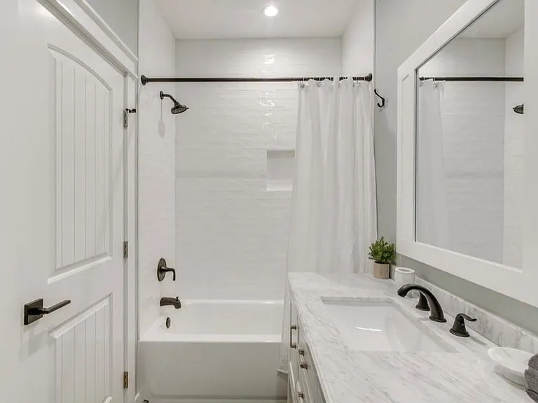 1049 Sunset Cir W — Photo 12