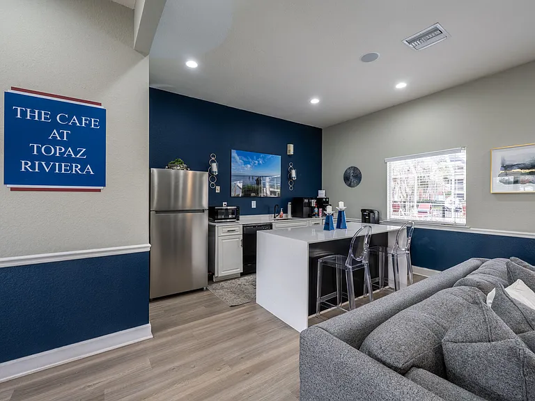 Topaz Riviera — Photo 16