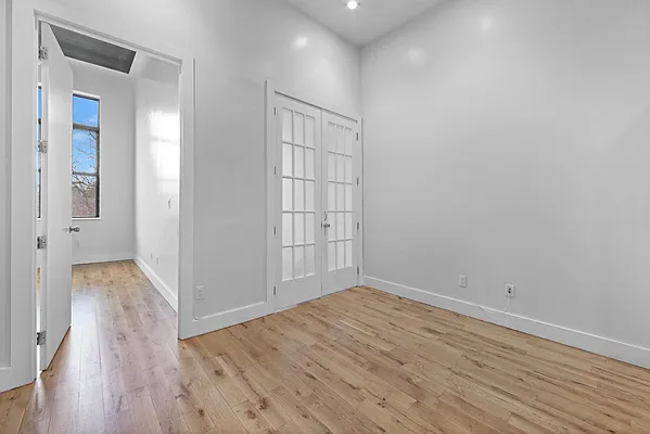 Rented by TorsX Inc | media 5