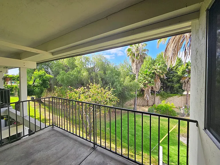 La Mesa Spring Gardens — Photo 24