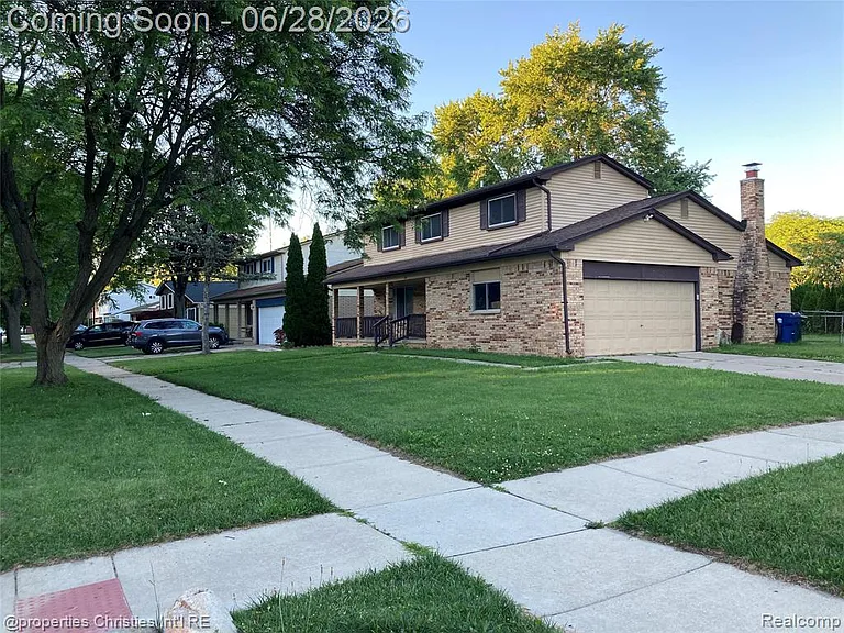 261 Charterhouse Dr — Photo 17