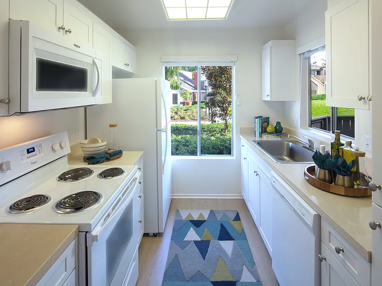 Deerfield Apartment Homes — Photo 13