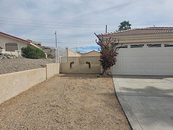 2nd image of 3290 Desert Sage Dr