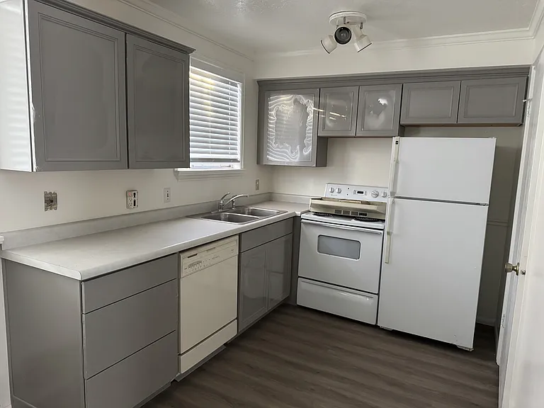702 N Wall St #2 — Photo 4