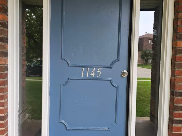 1145 Royal Blvd APT 3, Elgin, IL 60123