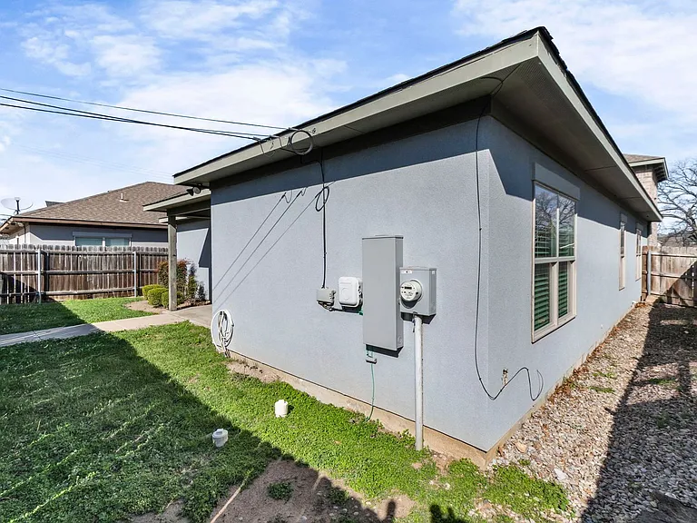 2806 Gordon Ave — Photo 30