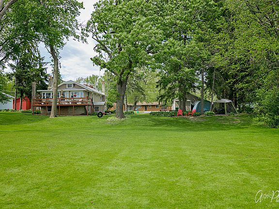 4th image of 23847 W Rosemont Ln