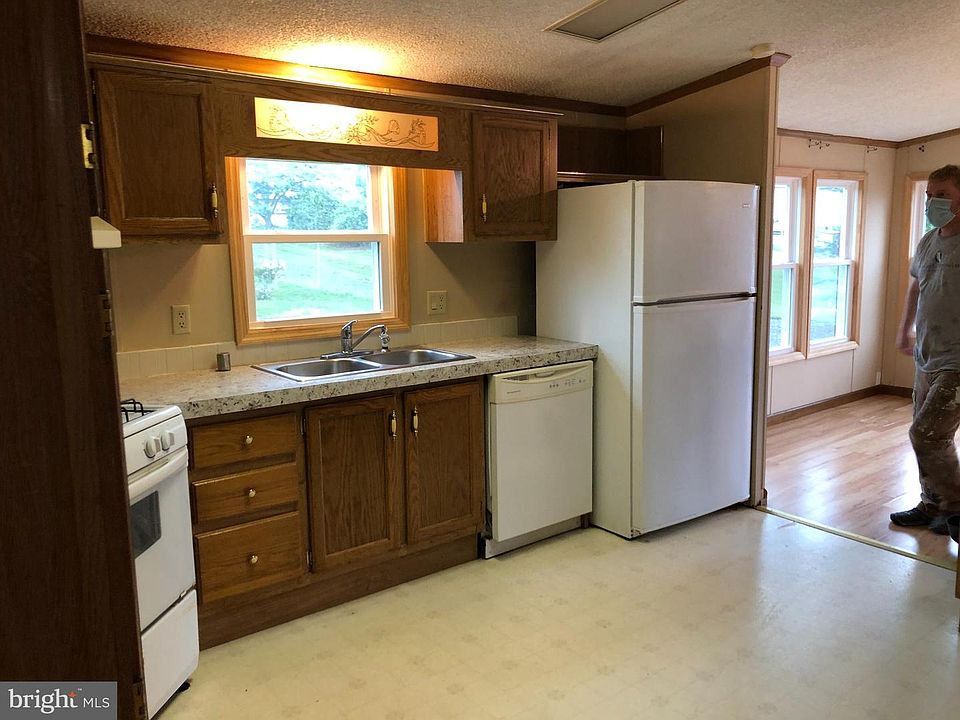 2nd image of 750 Easy Rd