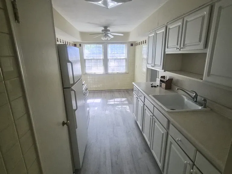 13699 Cedar Rd #1 — Photo 4