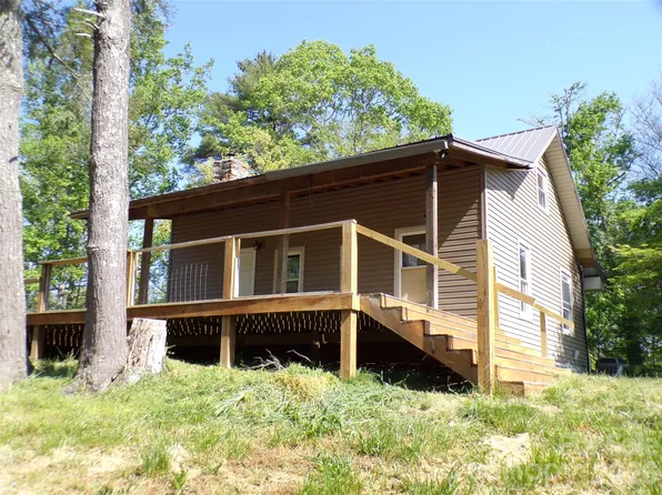 202 Honor Ln, Hendersonville, NC 28792