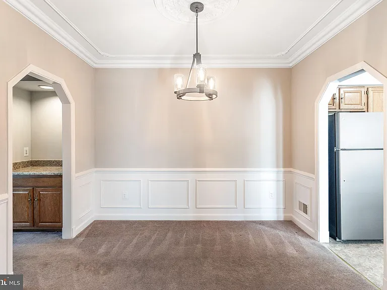 2148 Colonel Way — Photo 5
