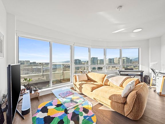 4th image of 5788 Gilbert Rd #1203