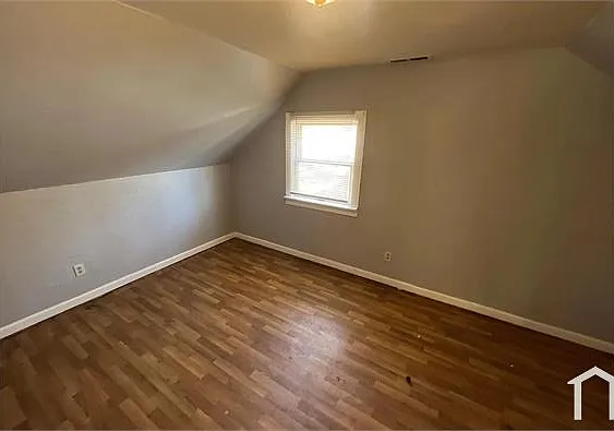 1230 Darr Dr — Photo 10