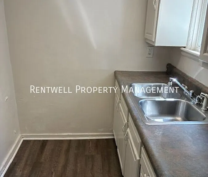 1215 Louise St #1 — Photo 5