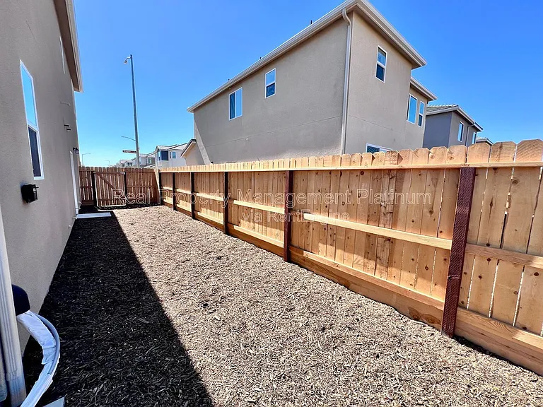 2059 N Wagon Ln — Photo 23