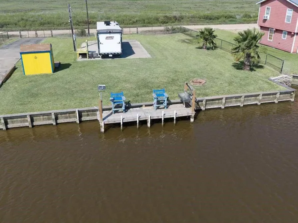 683 Hall St, Bay City, TX 77414