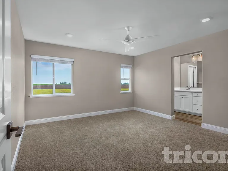 11617 Venitia Ln — Photo 8