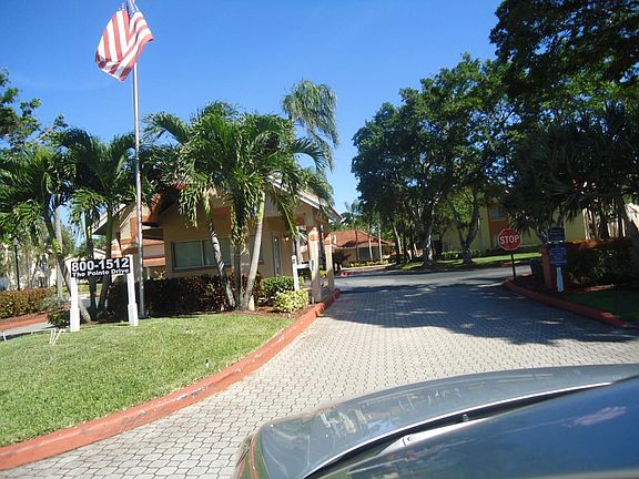 2nd image of 1006 The Pointe Dr