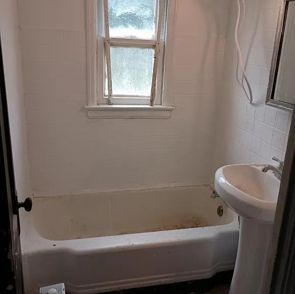 861 Glenwood Ave — Photo 4