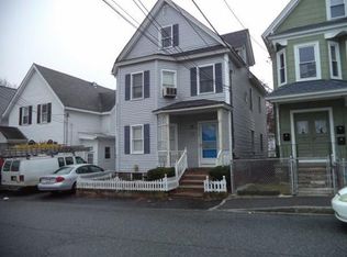 212 Mount Hope St, Lowell, MA 01854