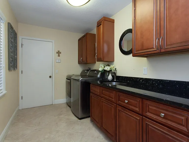 3700 Coquina Key Dr SE — Photo 20